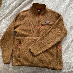 Retro pile marsupial sweater
